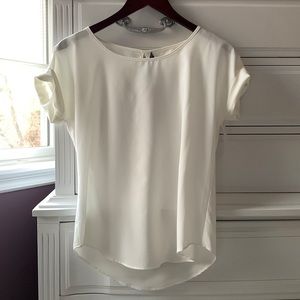 Beautiful white blouse!